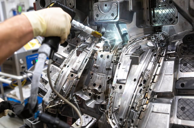 Преимущества литья пластмасс под давлением Преимущества литья пластмасс под давлением